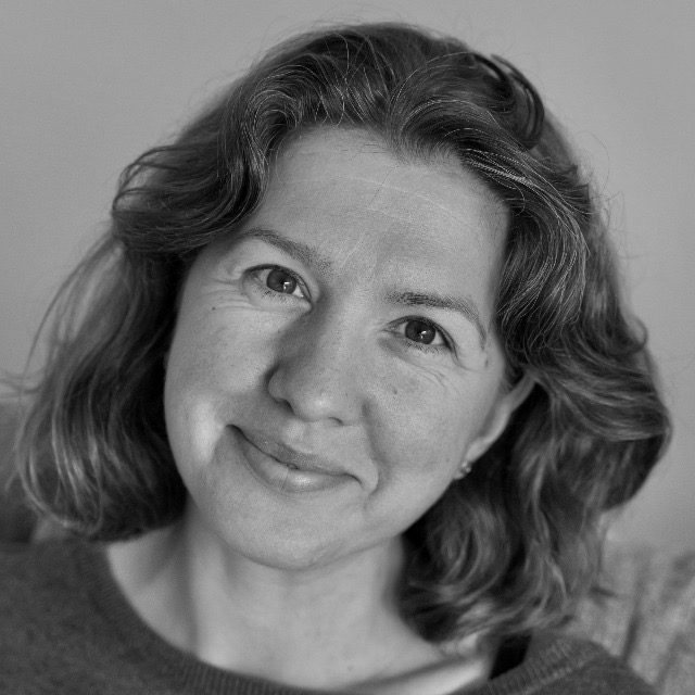 Dr Eve Van der Perre
